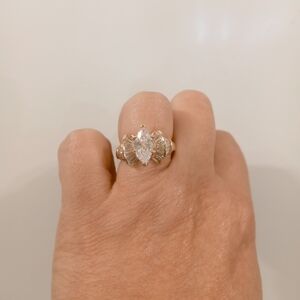 Elegant Women's Ring